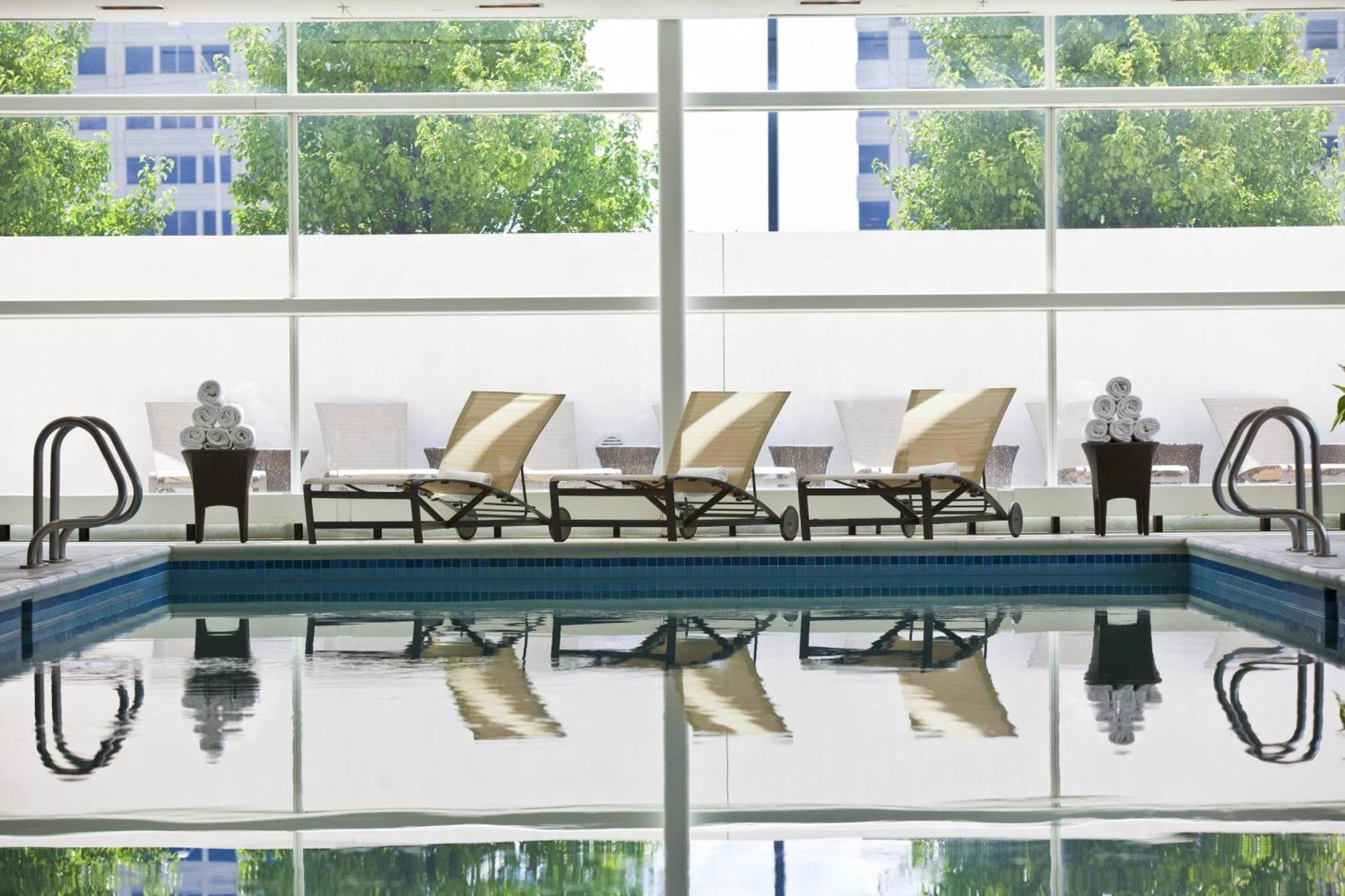 Renaissance Schaumburg Convention Center Hotel מראה חיצוני תמונה