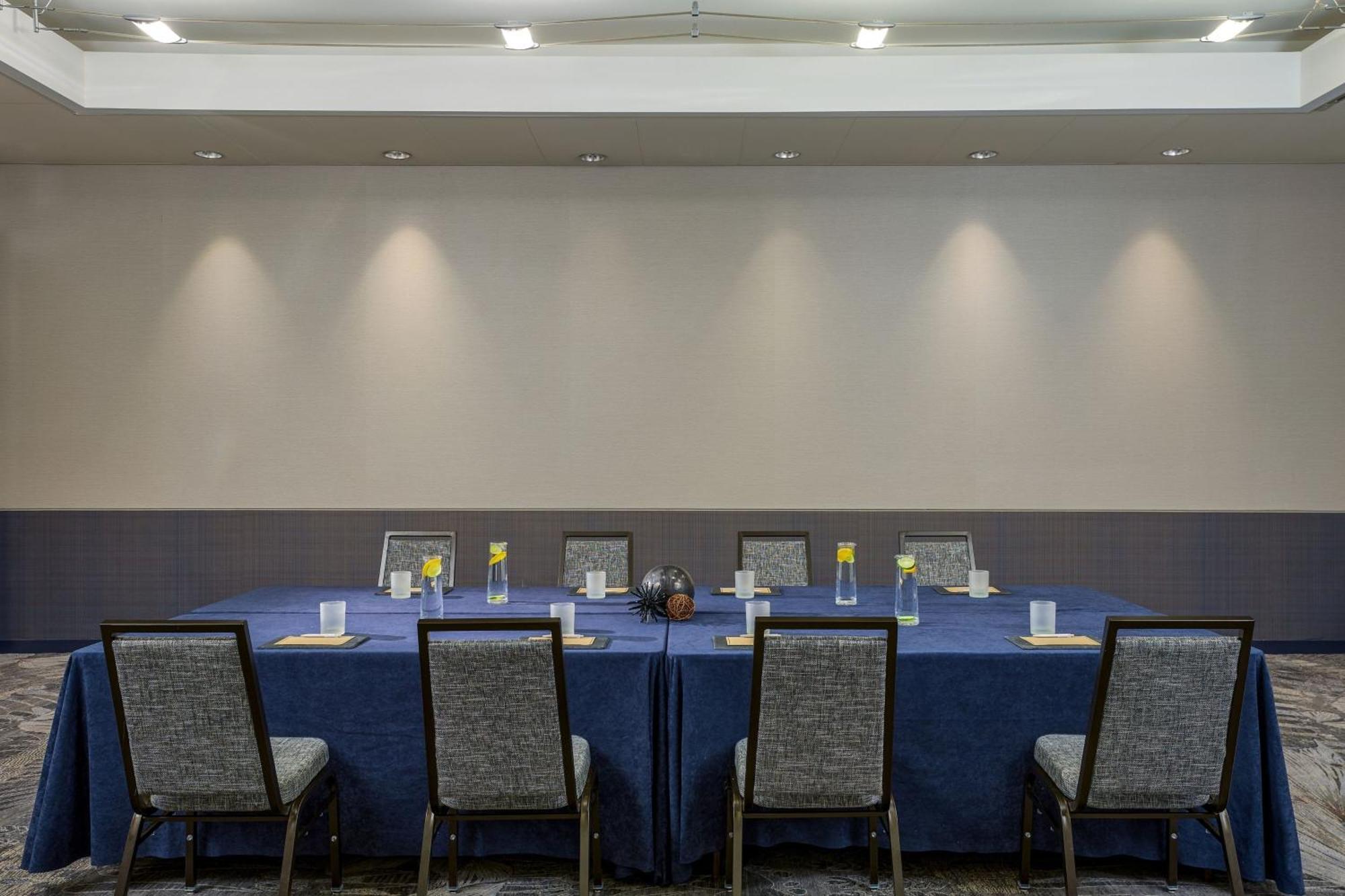 Renaissance Schaumburg Convention Center Hotel מראה חיצוני תמונה